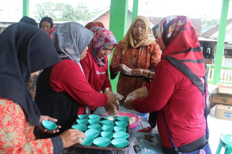 Unik, Mahasiswa Kesos UMM Bikin Program PHP untuk Berdayakan Janda Desa