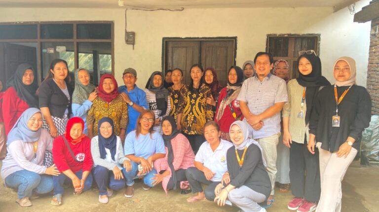 Menuju Keseimbangan Emosional di Tempat Kerja : Sosialisasi Pengelolaan Stress dengan Anggrek Maya